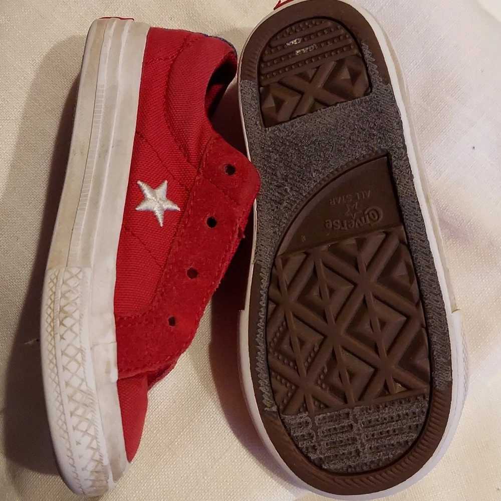 Converse low tops size 8 boys red white
